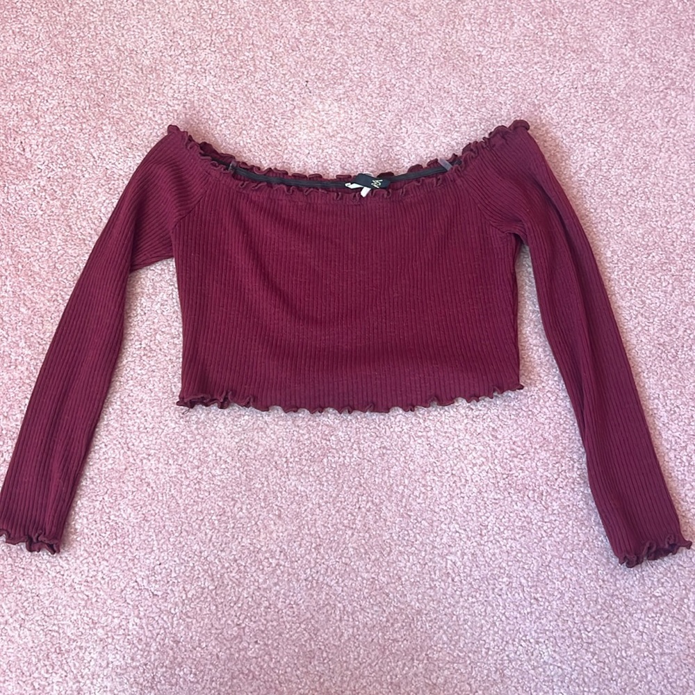 Cropped Off the Shoulder Top Juniors size medium